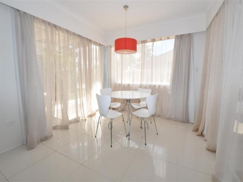 33 Rio Vista Boulevard, Broadbeach Waters QLD 4218