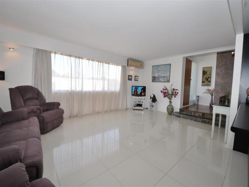 33 Rio Vista Boulevard, Broadbeach Waters QLD 4218