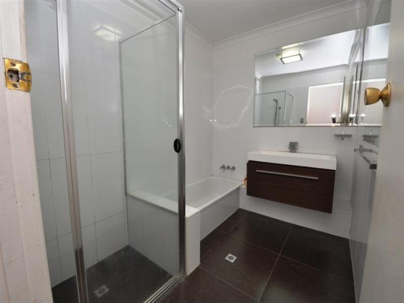 33 Rio Vista Boulevard, Broadbeach Waters QLD 4218