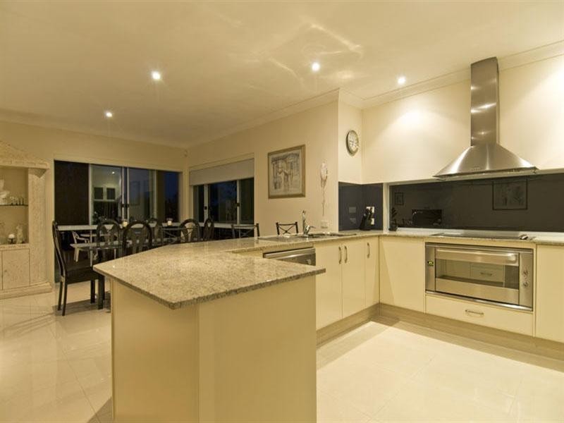 13 145 Palm Meadows Drive, Carrara QLD 4211