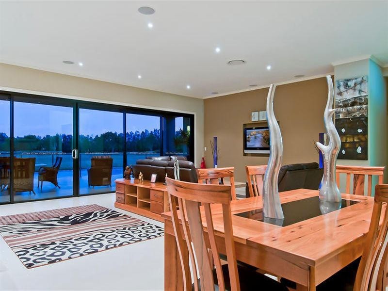18 Nicklaus Court, Merrimac QLD 4226