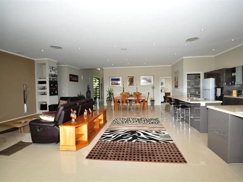 18 Nicklaus Court, Merrimac QLD 4226