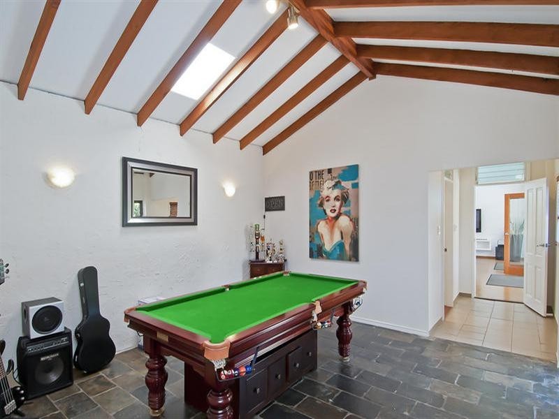 5 Richmond Avenue, Bundall QLD 4217