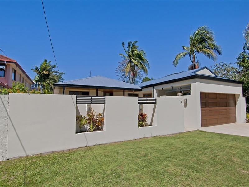 5 Richmond Avenue, Bundall QLD 4217