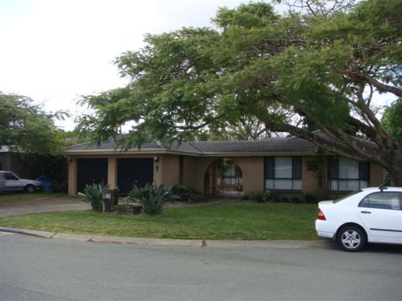 7 Medland Court, Bundall QLD 4217