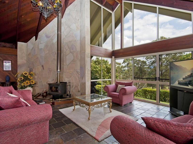 30 Holyrood Road, Maudsland QLD 4210