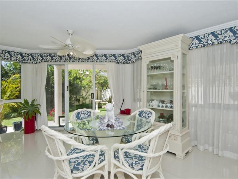 21 Mentone Avenue, Bundall QLD 4217