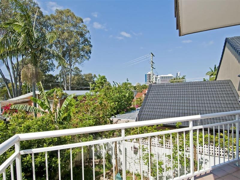 21 Mentone Avenue, Bundall QLD 4217