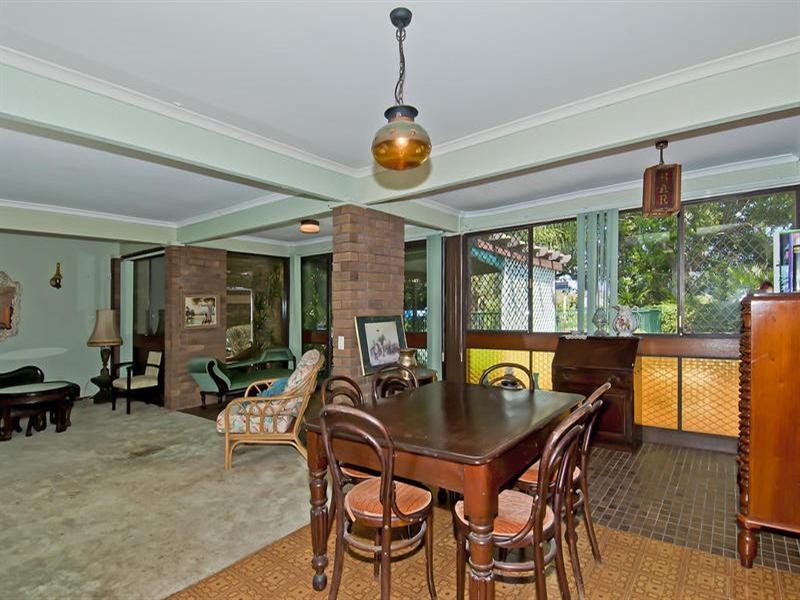 2 Tosti Street, Sorrento QLD 4217