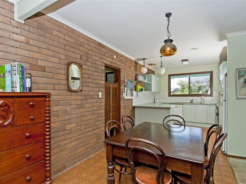 2 Tosti Street, Sorrento QLD 4217