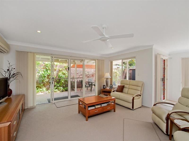 5 Jaguar Drive, Bundall QLD 4217