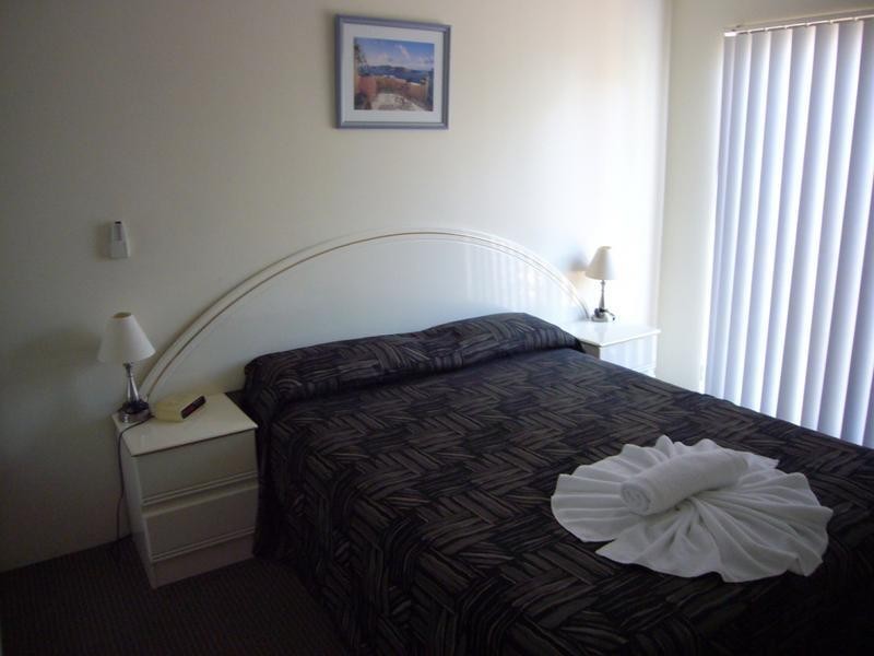 6 Chevron Palm Waters.  48 Stanhill Drive, Chevron Island QLD 4217