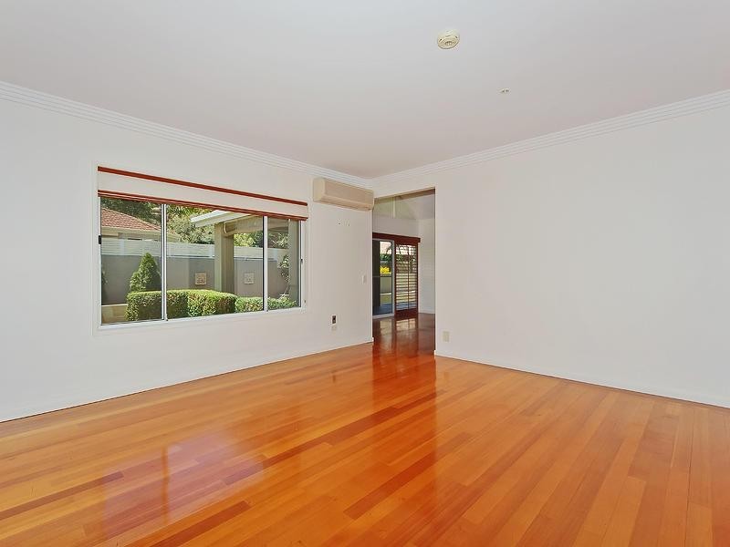 3 Anthea Court, Benowa QLD 4217