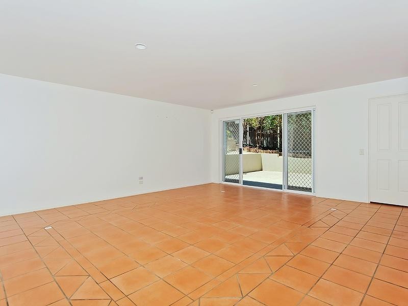 3 Anthea Court, Benowa QLD 4217