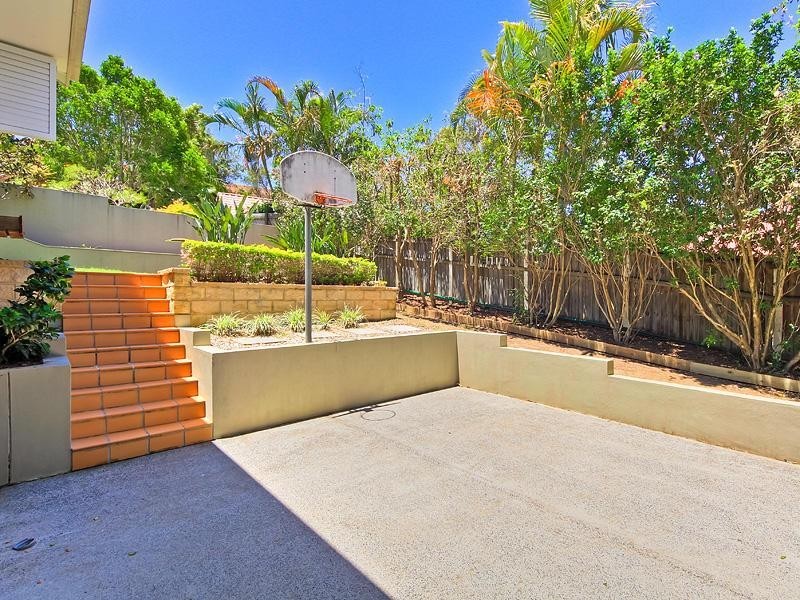 3 Anthea Court, Benowa QLD 4217