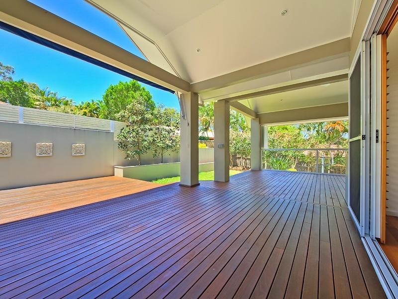 3 Anthea Court, Benowa QLD 4217