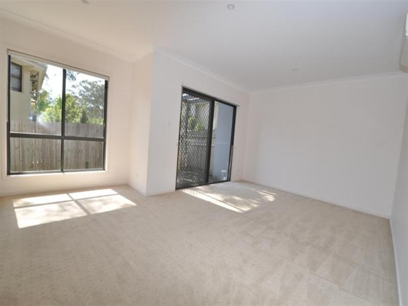 6 Belmont Grange.  139 Cotlew Street, Ashmore QLD 4214