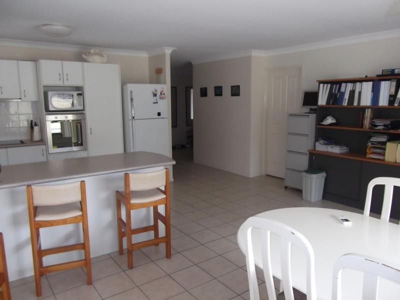 11 Yaldara Street, Pacific Pines QLD 4211