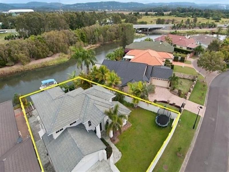 36 Martingale Circuit, Clear Island Waters QLD 4226