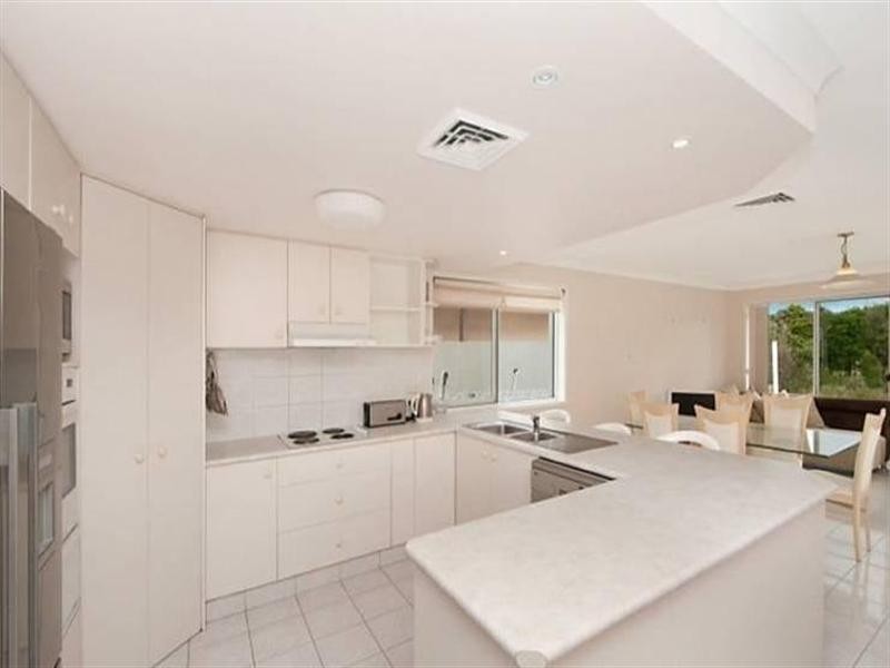 36 Martingale Circuit, Clear Island Waters QLD 4226