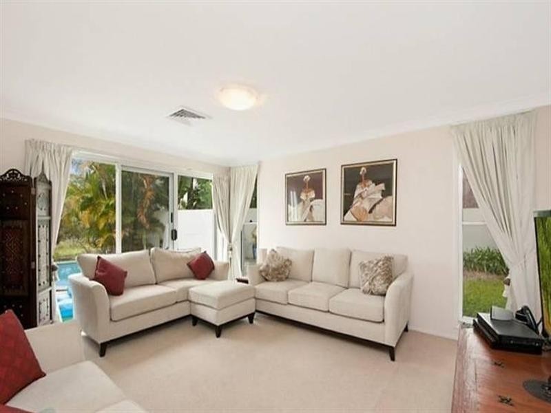 36 Martingale Circuit, Clear Island Waters QLD 4226