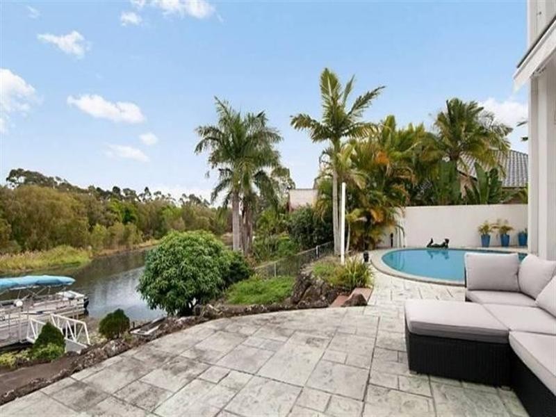 36 Martingale Circuit, Clear Island Waters QLD 4226