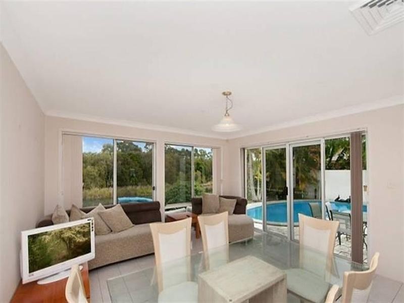 36 Martingale Circuit, Clear Island Waters QLD 4226