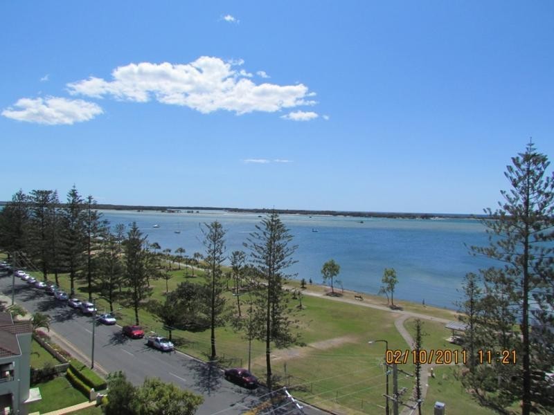 702 Crystal Bay Resort.  182 Marine Parade, Labrador QLD 4215
