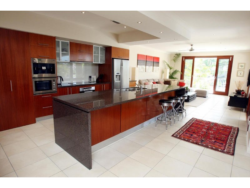 48 Charolais Crescent, Benowa QLD 4217