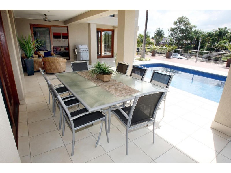 48 Charolais Crescent, Benowa QLD 4217