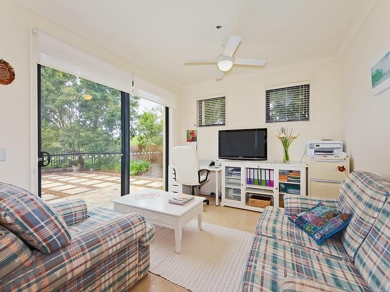 1064 The Cove.  Emerald Lakes.  1 The Cove Crescent, Carrara QLD 4211