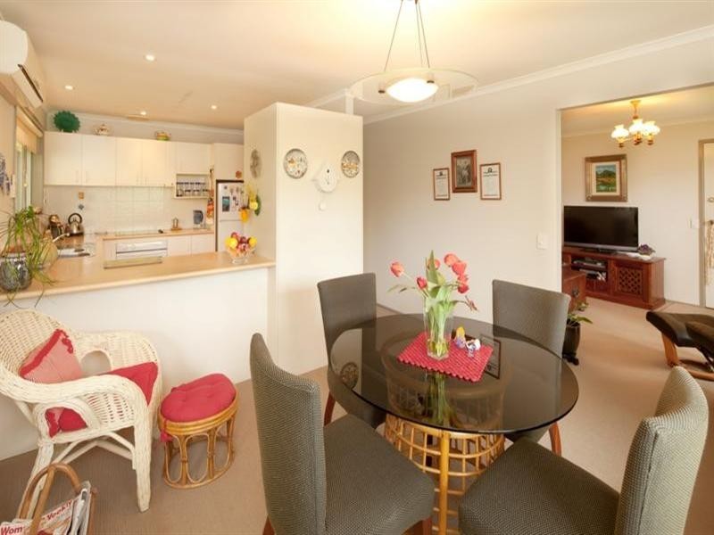 15 Grevillia Avenue, Southport QLD 4215