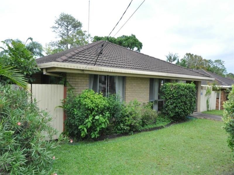 15 Grevillia Avenue, Southport QLD 4215