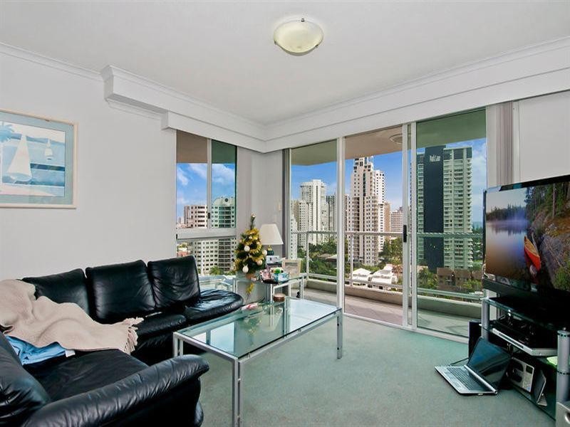 61 The Crest Main Beach.  15 Breaker Street, Main Beach QLD 4217