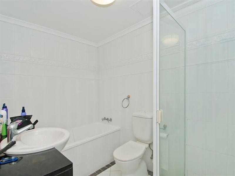 61 The Crest Main Beach.  15 Breaker Street, Main Beach QLD 4217