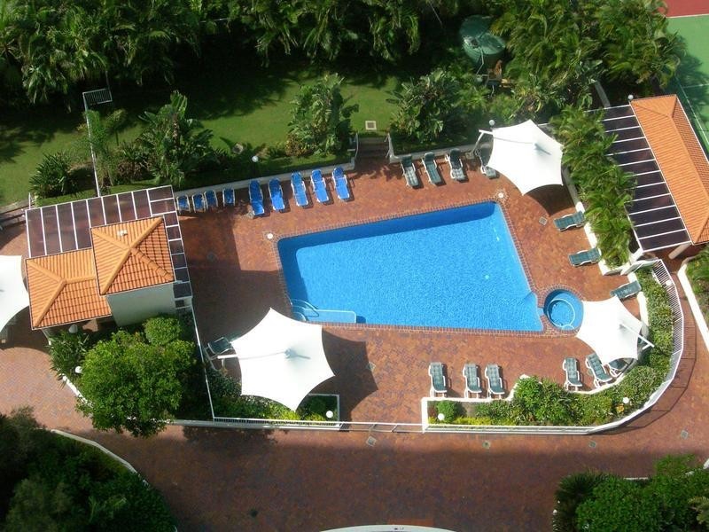 61 The Crest Main Beach.  15 Breaker Street, Main Beach QLD 4217