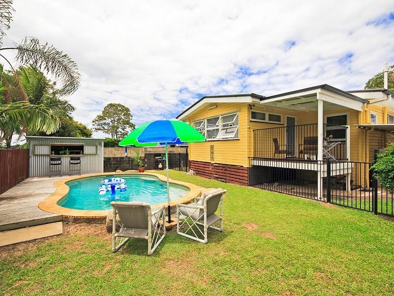 39 Eileen Avenue, Southport QLD 4215