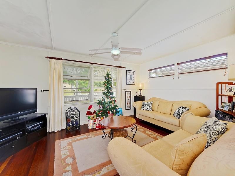 39 Eileen Avenue, Southport QLD 4215