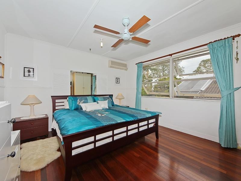 39 Eileen Avenue, Southport QLD 4215