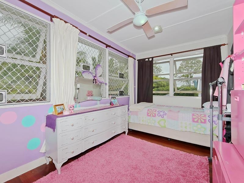 39 Eileen Avenue, Southport QLD 4215