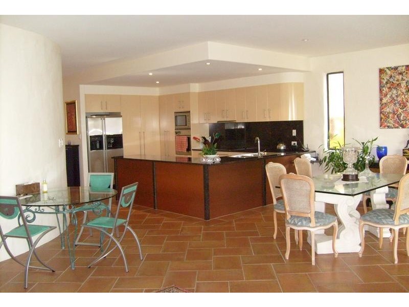 Paradise Point QLD 4216