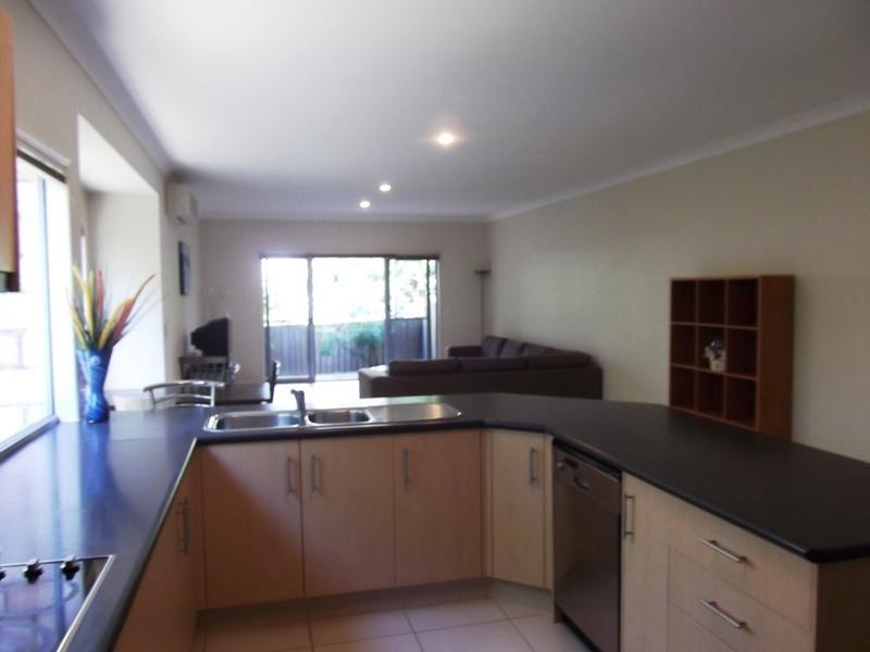 1/60 Minnie Street, Southport QLD 4215