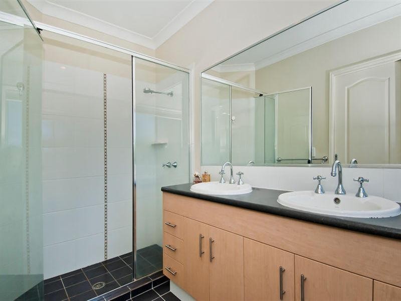 1/60 Minnie Street, Southport QLD 4215