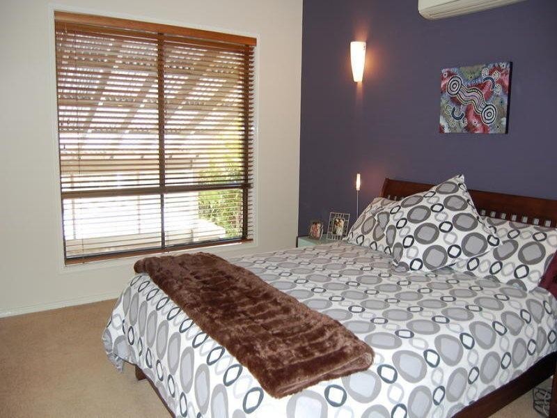 20 Palona Place, Ashmore QLD 4214