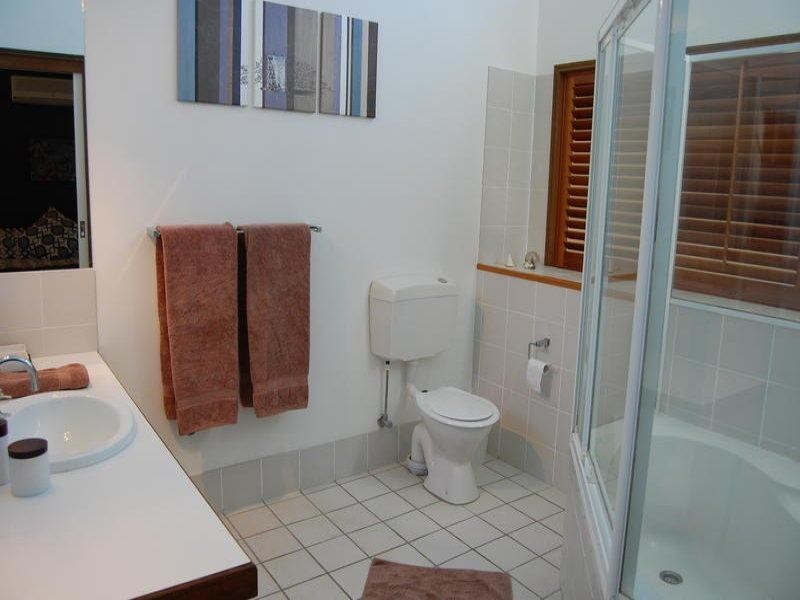 20 Palona Place, Ashmore QLD 4214
