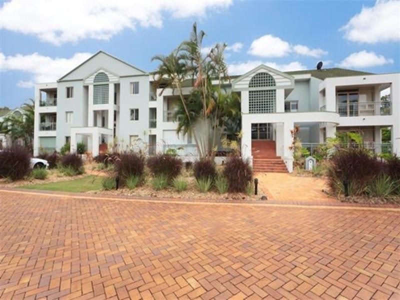 13 76 Chichester Drive, Arundel QLD 4214