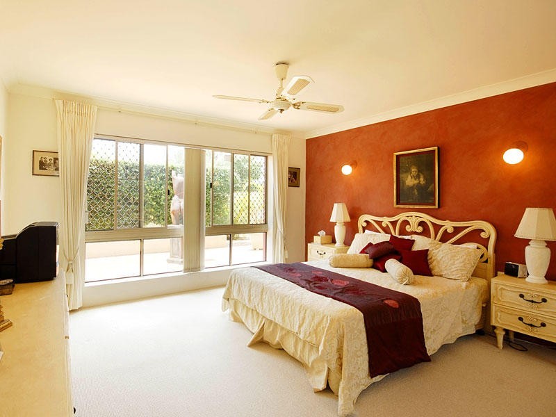 Isle Of Capri QLD 4217