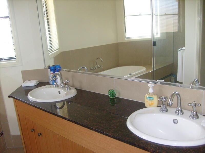 3 Broni Estate.  141 Cotlew Street, Ashmore QLD 4214