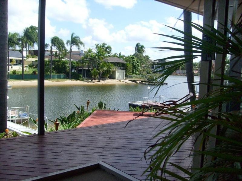 341 Monaco Street, Broadbeach Waters QLD 4218