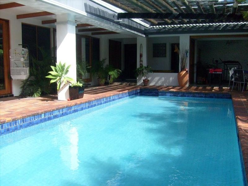 341 Monaco Street, Broadbeach Waters QLD 4218